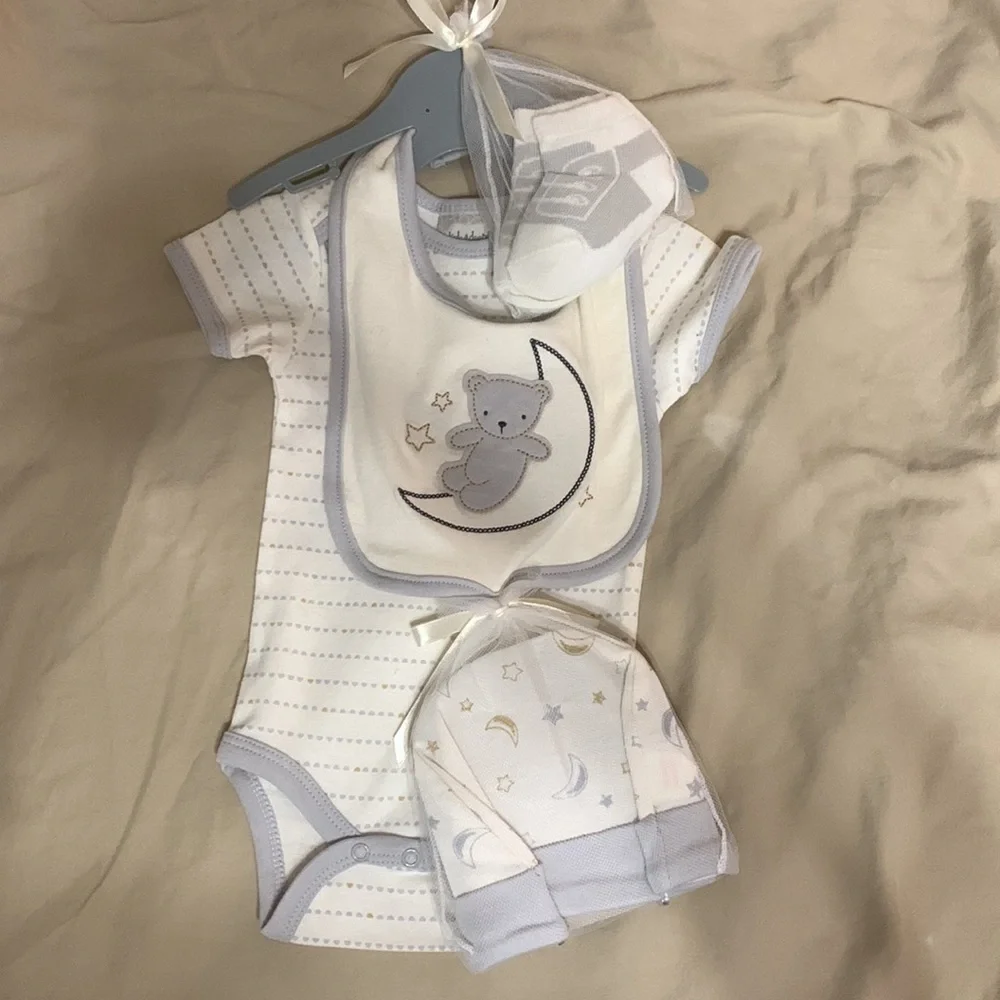 3 to 6 months adorable outfit